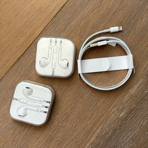 Apple ear pods (wired) with lightening connector